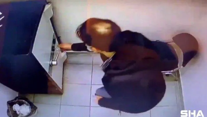 Çalıştığı döviz bürosunu böyle soydu: 3 milyon lira değerinde döviz çaldı