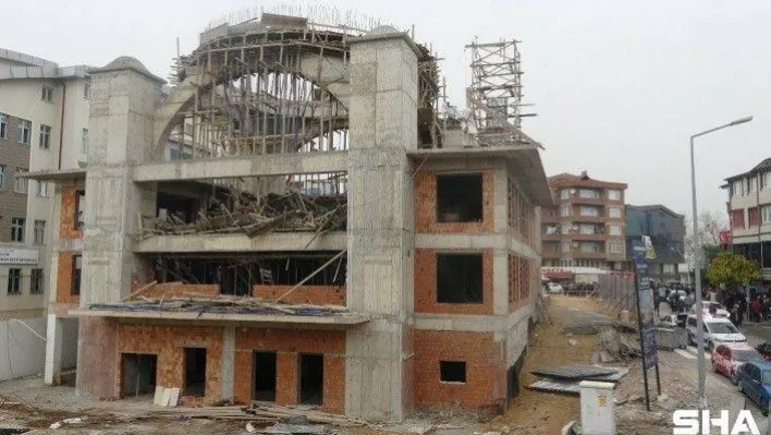 Cami inşaatının iskelesi lodos sebebiyle çöktü: 8 yaralı