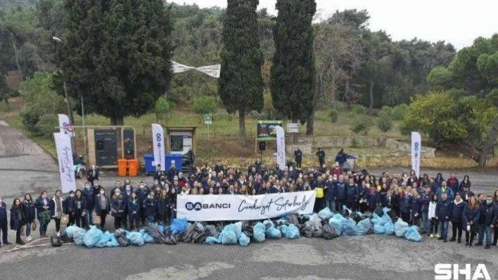 'Cumhuriyet Seferberliği' kapsamında Büyükada'da çevre temizliği yapıldı