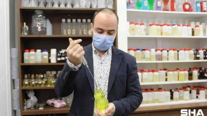 Dedesinin, 'ben giderim, kokum kalır' sözünü yaşatıyor