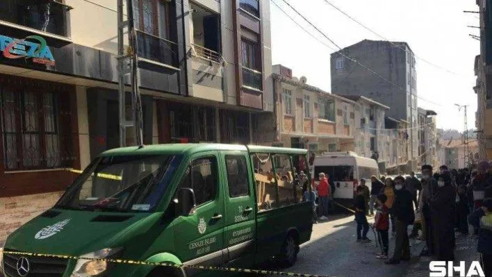 Eski eşi tarafından öldürülen kadının cenazesi Adli Tıp Kurumu'na götürüldü