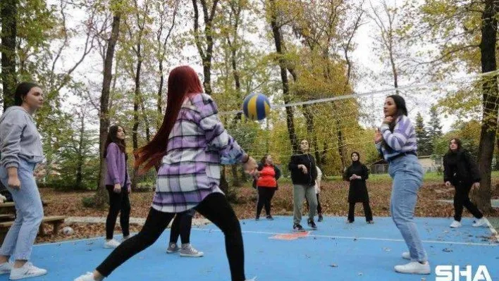 Eyüpsultanlı gençler Kefken Kış Kampı'nda doyasıya eğlendi