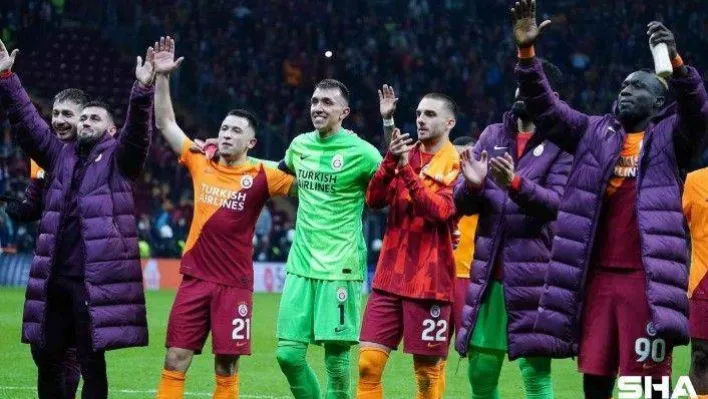 Galatasaray 4. torbadan girip lider olan tek takım