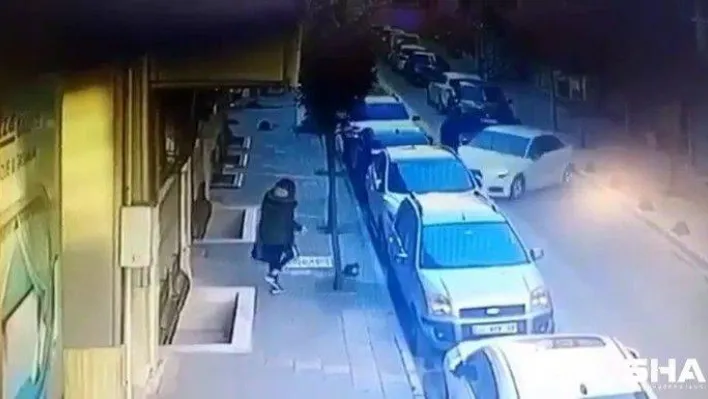 Hız yaptığı iddia edilen sürücü yayaya çarptı: Kaza anı kamerada