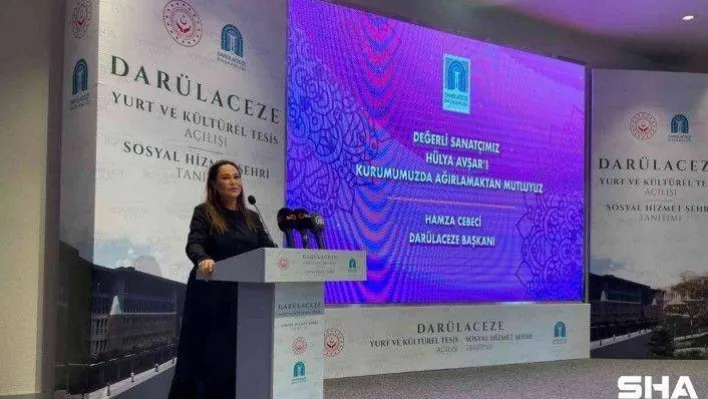 Hülya Avşar: &quotEğer ki parti meselesinin dışında bir vatandaş olarak yapabileceğim bir şeyler olacaksa siyasetçi olmak isterim'