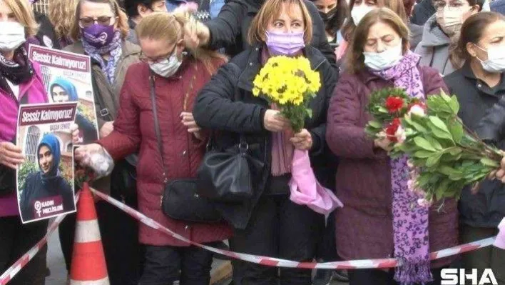 Kadınlar, Başak Cengiz'in öldürüldüğü yere karanfil bıraktı