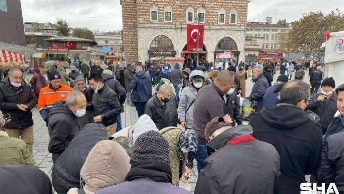 Karabük Tanıtım Günleri'ne davet için altınlı lokum dağıtıldı