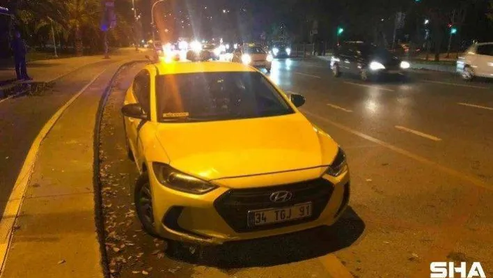 Kartal'da kadın yolcu ile taksicinin para tartışması kamerada