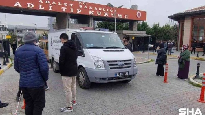 Kızlarının cenazesini Adli Tıp Kurumu'nda buldular