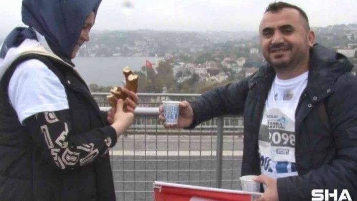Maratondan renkli görüntüler: Boğaza karşı çay simit keyfi yaptılar
