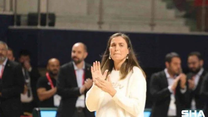 Milli basketbolcu Şaziye'den milli takıma ve basketbola duygusal veda