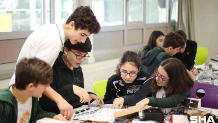 MOSTRATEC Bilim Olimpiyatları'nda Türk öğrencilerden gururlandıran başarı