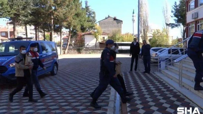 (ÖZEL) Tarihi eserleri internetten satmaya çalışınca yakalandılar