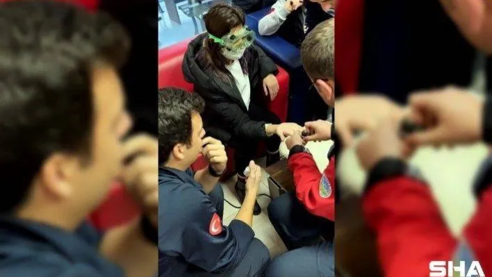 Parmağına yüzük sıkışan genç kadın soluğu itfaiyede aldı