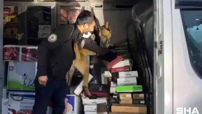 Piyasa değeri 2 milyon TL'yi aşkın gümrük kaçağı cep telefonu ele geçirildi