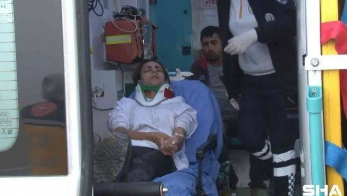 Sancaktepe'de sis kazası: 10 defa takla atıp bariyerlere daldı