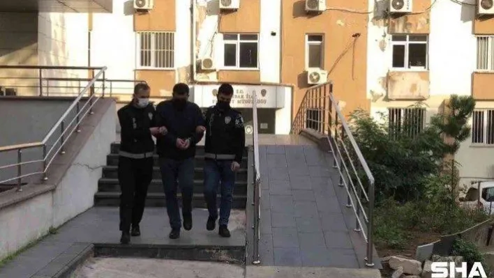 Üsküdar'da boşandığı eşine kurşun yağdıran sanık adliyeye sevk edildi