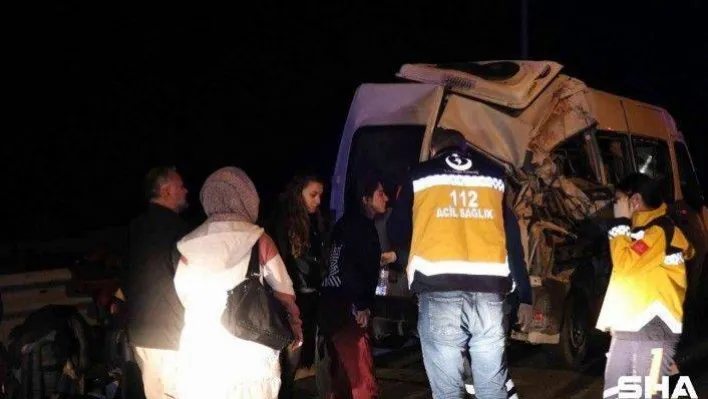 Wushu Şampiyonası'na gelen sporcular kazada dehşeti yaşadı