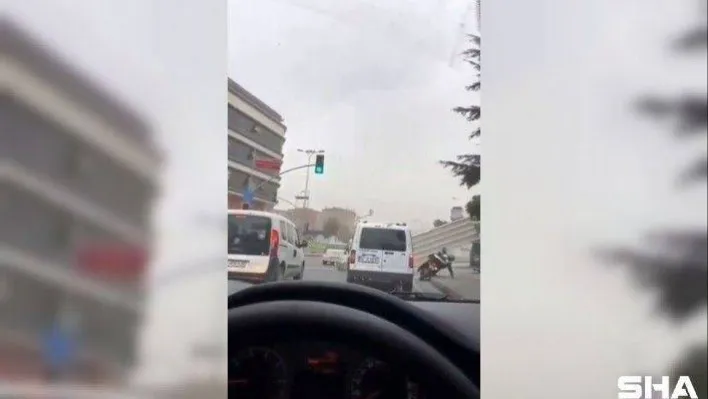 Yola uçan parça motorcunun başına geldi, o anlar kamerada