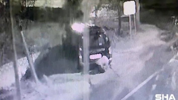 Yolda kaldı diye yardım ettiler, gerçeği güvenlik kameraları ortaya çıkardı