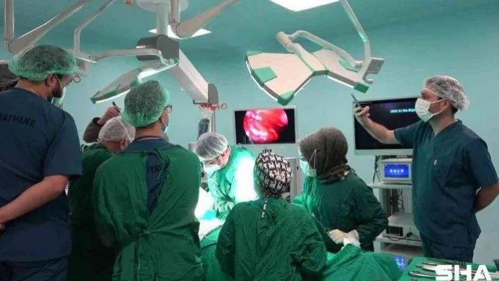 Yurtdışından Türkiye'ye gelip pektus ameliyatları hakkında eğitim aldılar