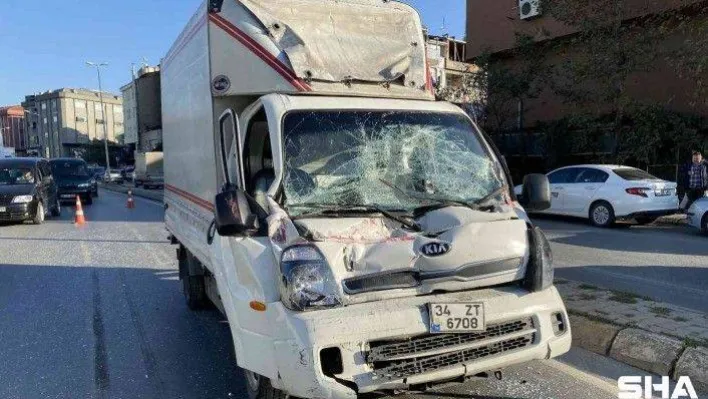 Zeytinburnu'nda sıkışmalı trafik kazası: 1 yaralı