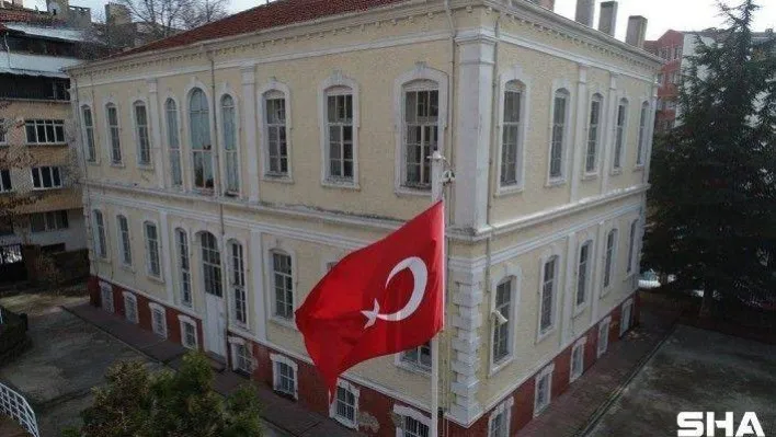 115 Yıllık tarihi okul binasının restorasyon çalışmaları başladı