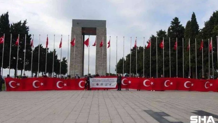 21 down sendromlu çocuktan Şehitler Abidesi'ne ziyaret