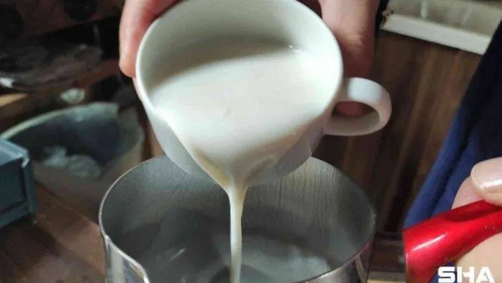 Bir fincanını 18 liradan satıp taleplere yetişemiyor