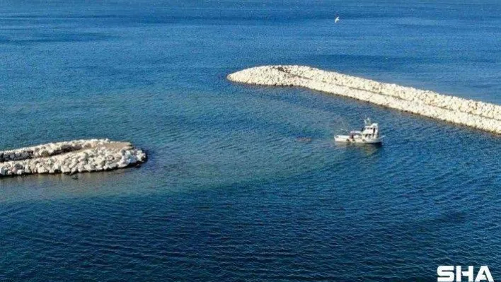 Bursa'da balıkçı barınağının girişi kumla doldu, balıkçılar mağdur oldu