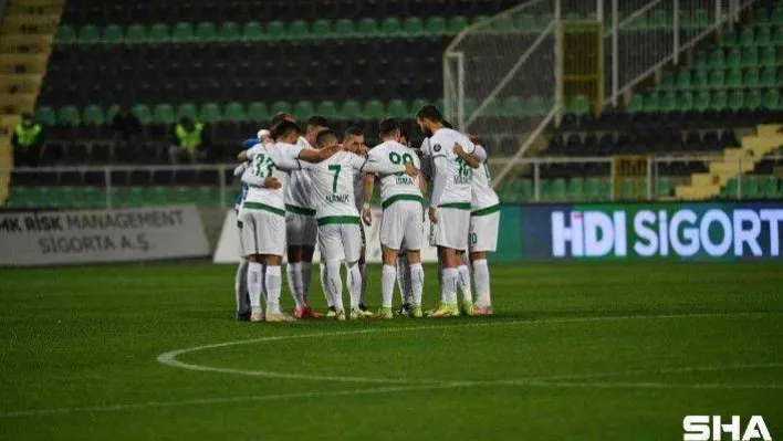 Bursaspor sahasında Manisa FK'yı konuk edecek