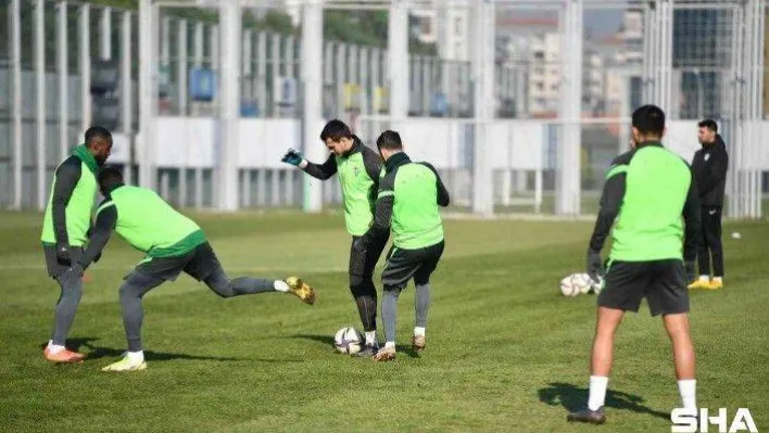 Bursaspor'da Menemenspor maçı hazırlıkları tamamlandı