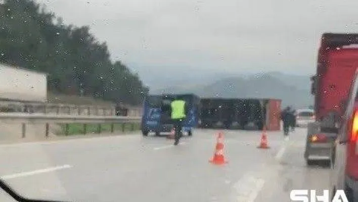 Bursa'ya yağmur yağdı, kazalar art arda geldi