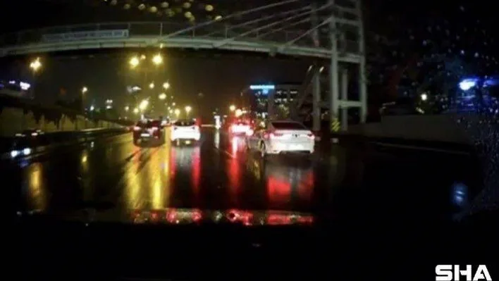 D-100'de tartışan magandalar araçları birbirlerinin üzerine sürdü