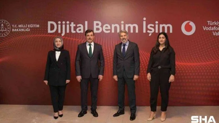 'Dijital Benim İşim' projesi 1 yılda 5 milyon TL'lik sosyal değer oluşturdu