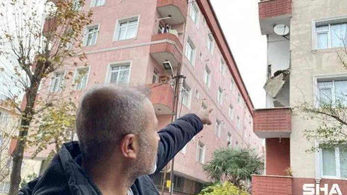 Güngören'de bir binanın 3'üncü katında bulunan balkon çöktü