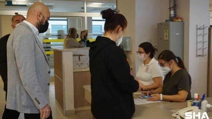 Hatırlatma dozunun süresi 3 aya düştü, vatandaşlar hastaneye koştu