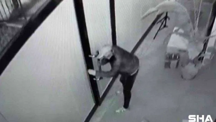 Kadıköy'de 3 farklı işyerinde yaşanan hırsızlık kamerada