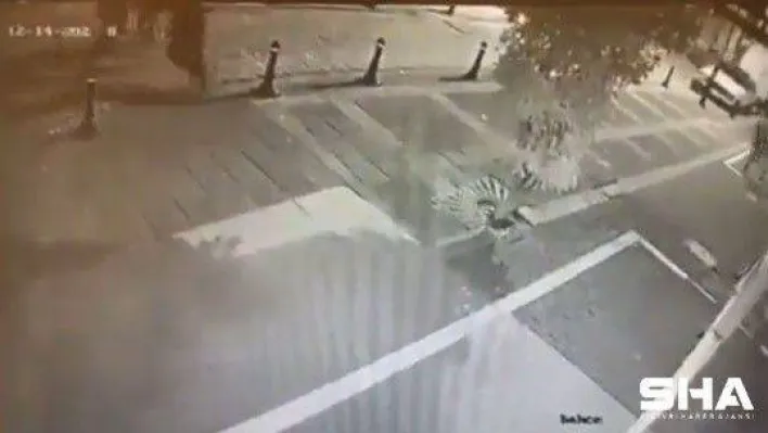 Kadıköy'de 'sokağa idrar yapma' kavgasında yumruklar konuştu