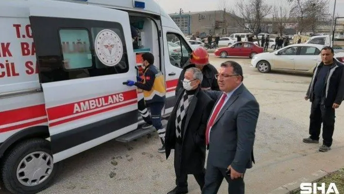 Kahreden tesadüf: Şans eseri kaza yerinden geçerken, oğlunun yaralandığını gördü