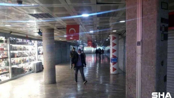 Karaköy Yeraltı Çarşısı'nda Türk bayrağına saldıranlara esnaftan dayak