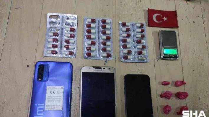 Kasımpaşa'da kağıt toplayıcı kılığında uyuşturucu satışına bekçi engeli: 3 gözaltı