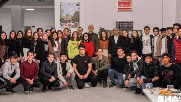 Kaymakam Köse, gidilmedik yer, sıkılmadık el bırakmıyor