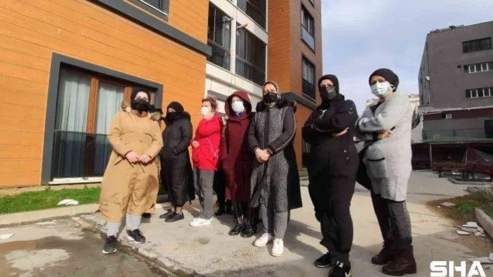 Lüks rezidans lodos nedeniyle hasar gördü: Daire sakinleri müteahhite tepki gösterdi