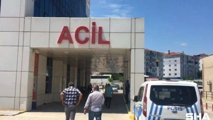 Merdivenlerde birbirlerinin üzerine düşen 7 öğrenci yaralandı