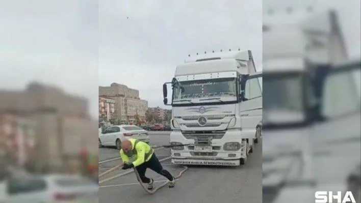 Milli sporcu 18 tonluk tırı çekti