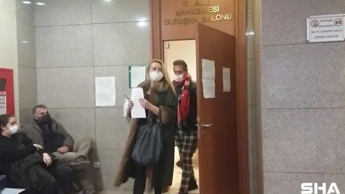 Müzisyen Bora Gencer tek celsede boşandı