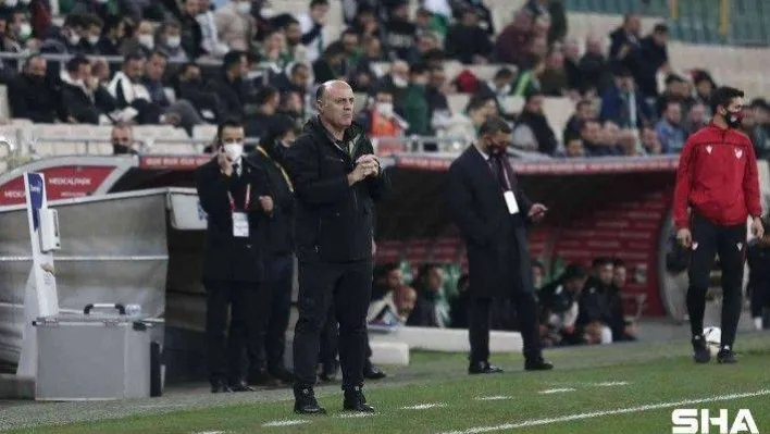 Özcan Bizati: 'Seyircinin tepkisi ile hocalar değişmez'