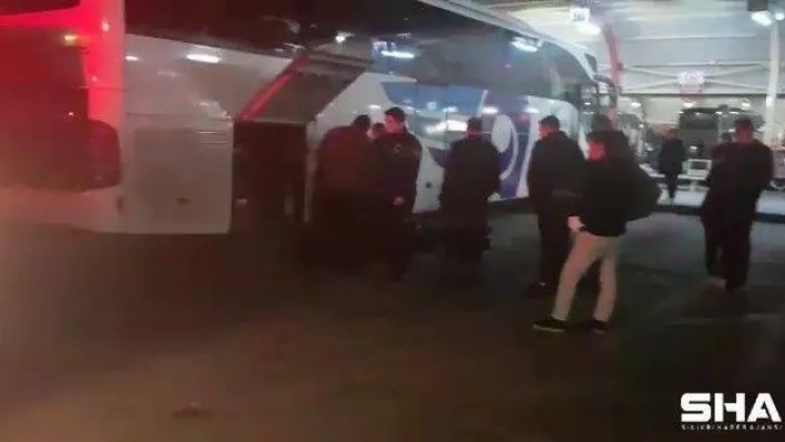 (Özel) Yolcu otobüsüne bir saat rötar yaptıran operasyon
