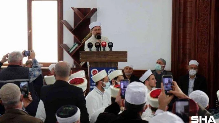 Prof. Dr. Ali Erbaş: 'Kıraat ilmi okumuş olmak, büyük camilerde baş imamlık için gerekli olan şartlardan bir tanesi'